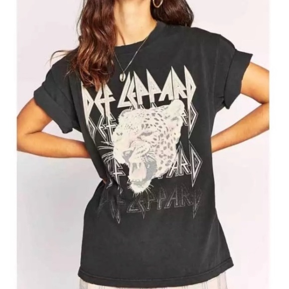 Tops - Def Leppard Rock Music Graphic Tee T-Shirt Top
